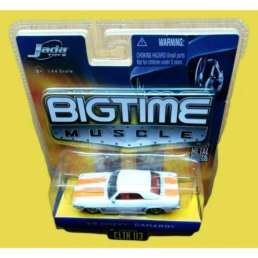 Jada Toys '69 Chevy Camaro BigTime 2006 Muscle Car White Die-Cast 1:64 MOC